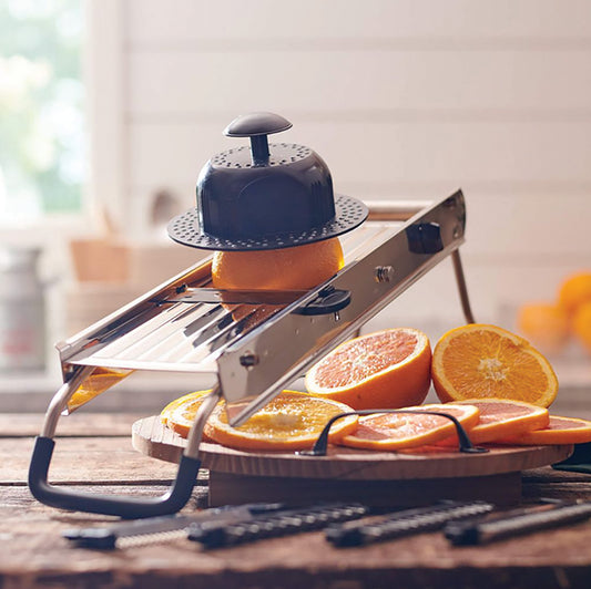 STAINLESS STEEL VEGETABLE/FRUIT SLICER