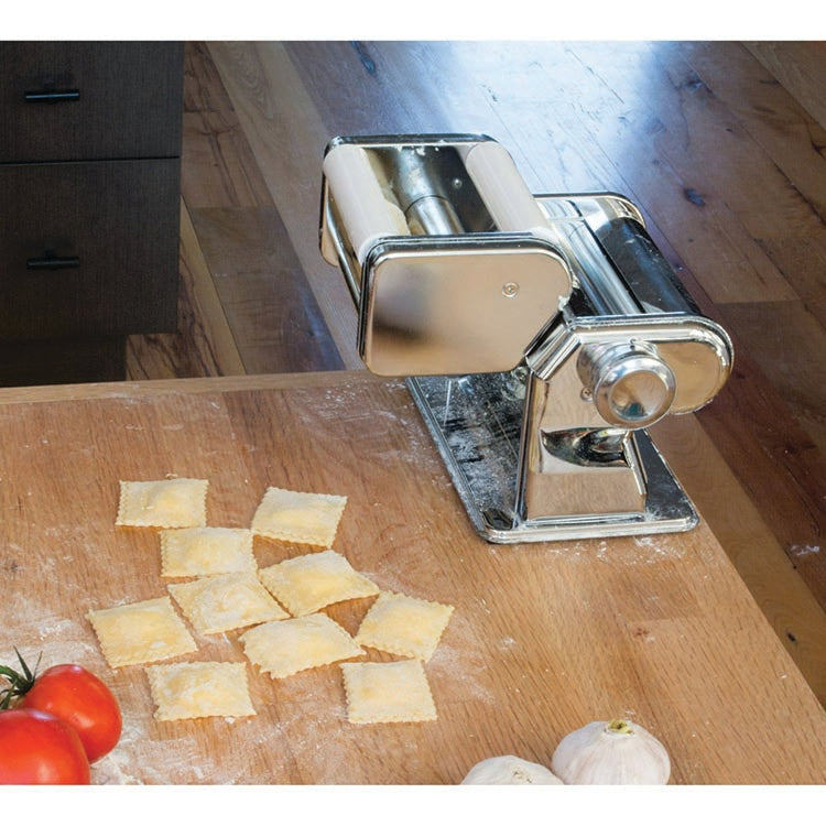 Traditional Pasta Machine