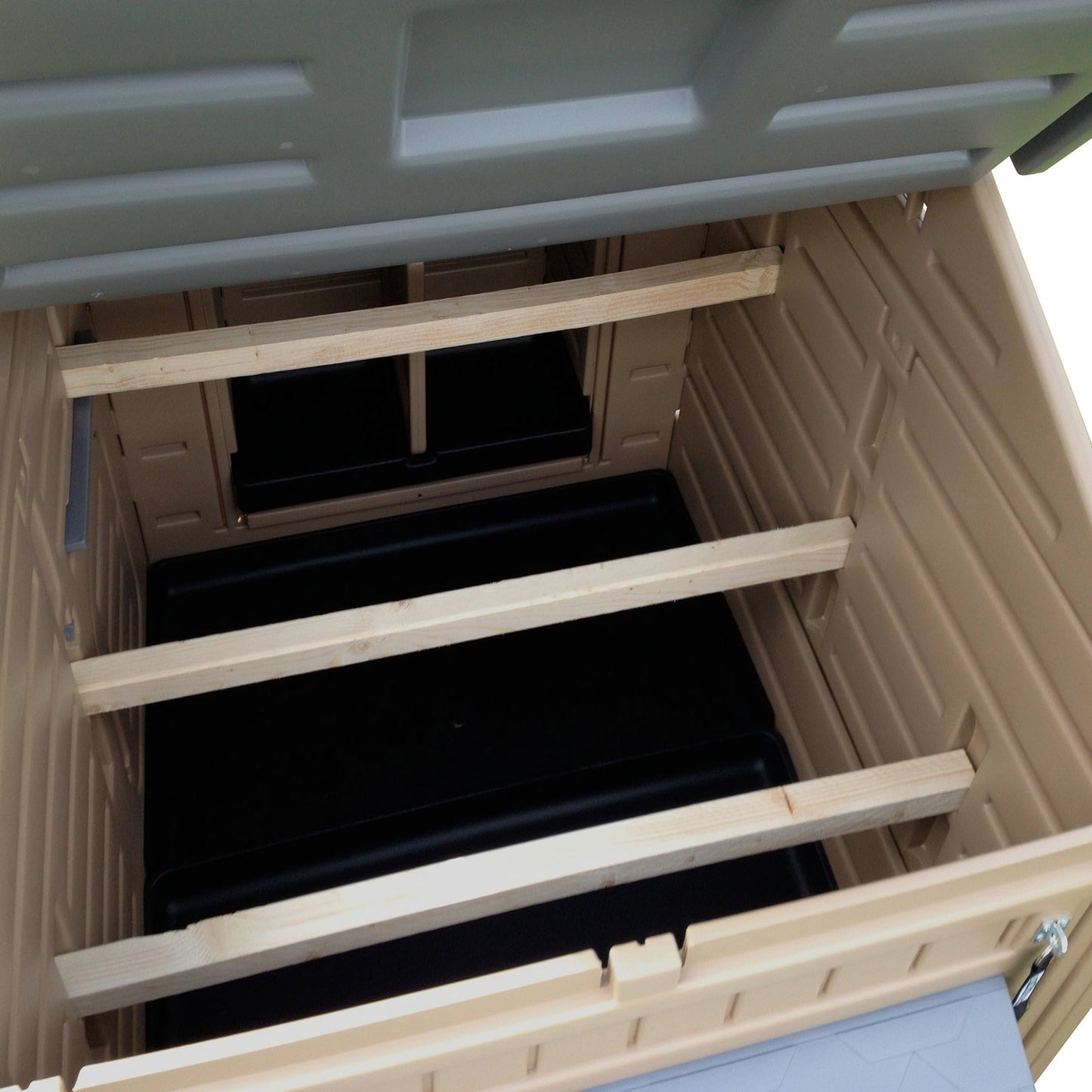 Large Chicken Coop (8 Bird) - Snaplock by Formex