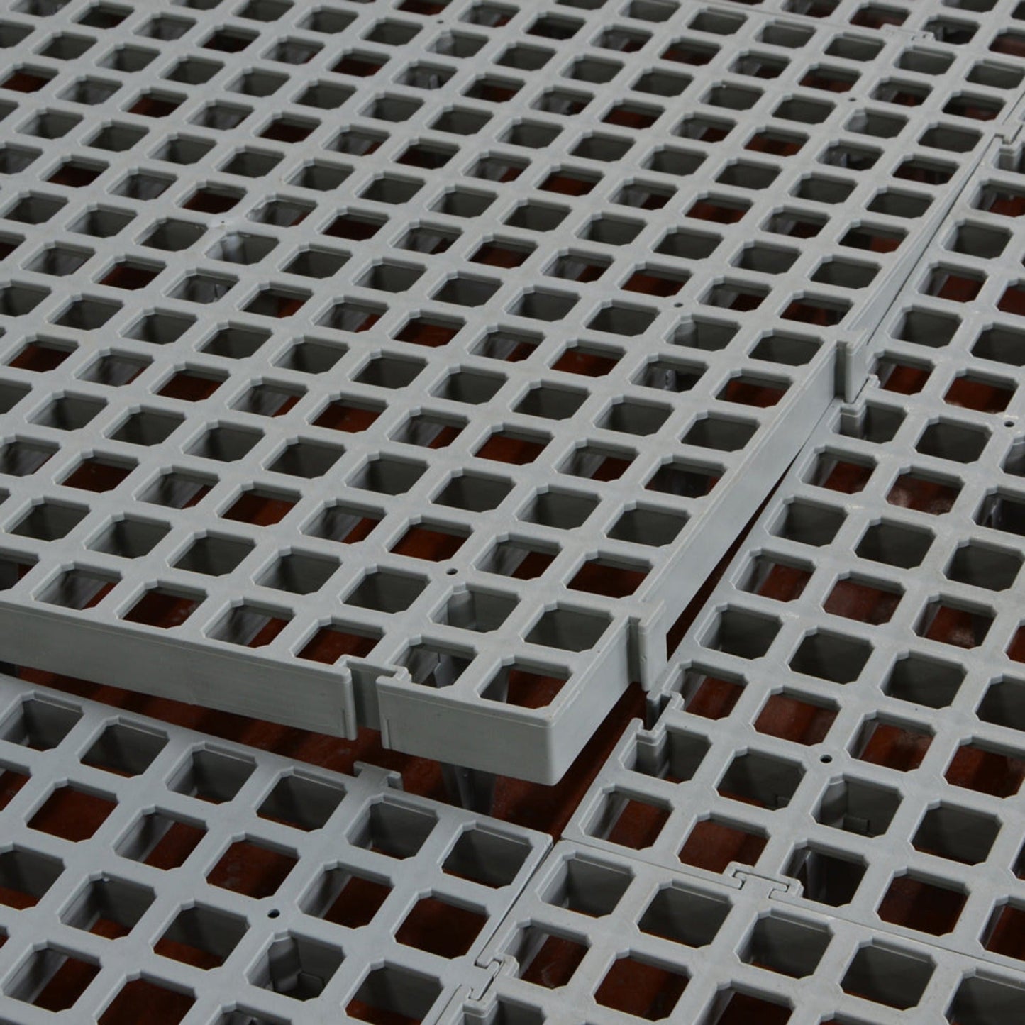 Slat Flooring - Large Hole (Legs: Short)